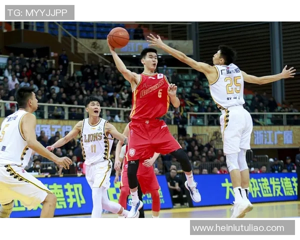 郭昊文：从青涩少年到篮球场上的耀眼明星之路